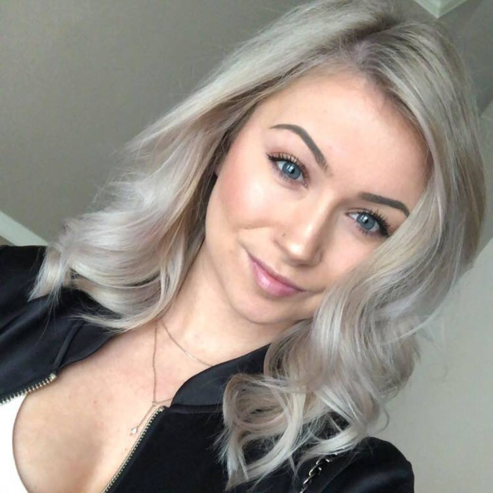 Meet your Posher, Desirae